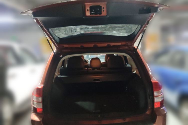 Used Jeep Compass 2007 2.4L four-wheel drive sport version Trunk