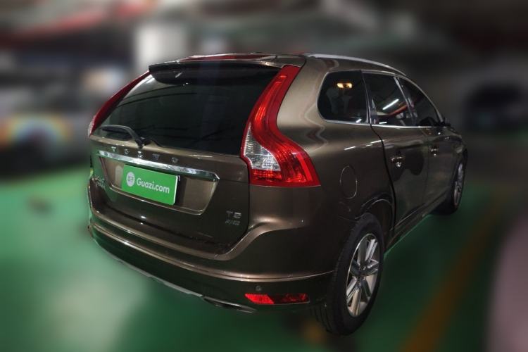 Used Volvo XC60 2017 T5 AWD Smart Upgrade Edition
