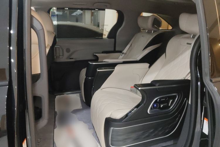 Used Toyota Granvia 2023 2.5L Hybrid Comfort Edition