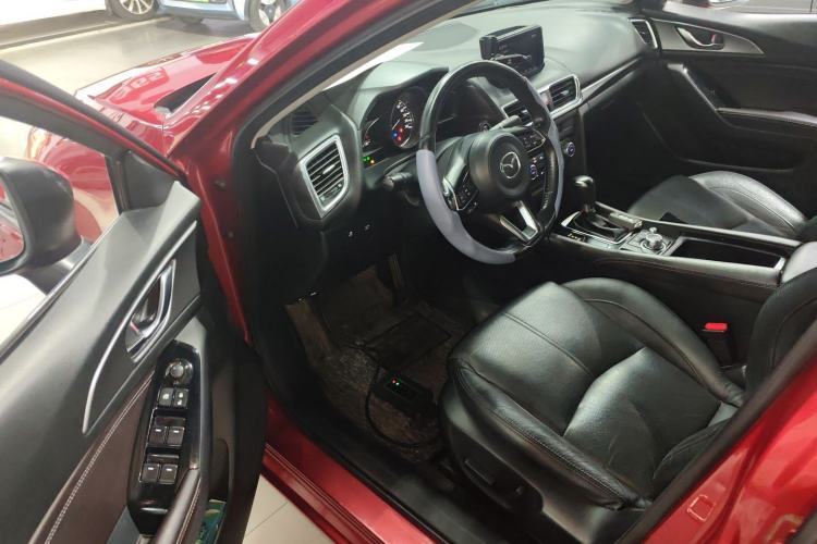 Used Mazda 3 Axela 2017 Sedan 2.0L Automatic Prestige Model China V Standard Driver Seat
