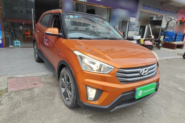 Used Hyundai ix25 2015 1.6L Automatic Two-Wheel Drive Smart GLS Trim Front Right 45 Deg