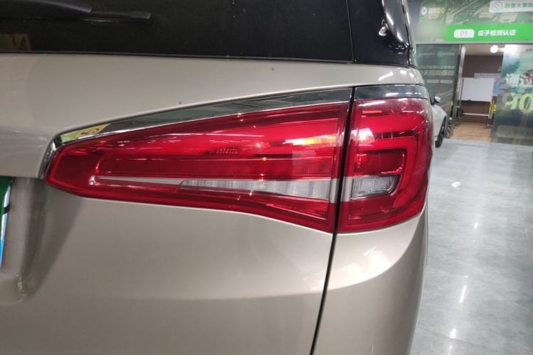 Used Buick GL8 2017 ES 28T Luxury Model China V Standard Right Rear Taillight