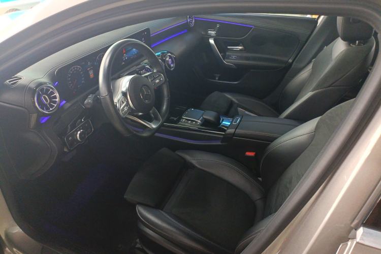 Used Mercedes-Benz A-Class 2021 A 200 L Sport Sedan Fashion Model
