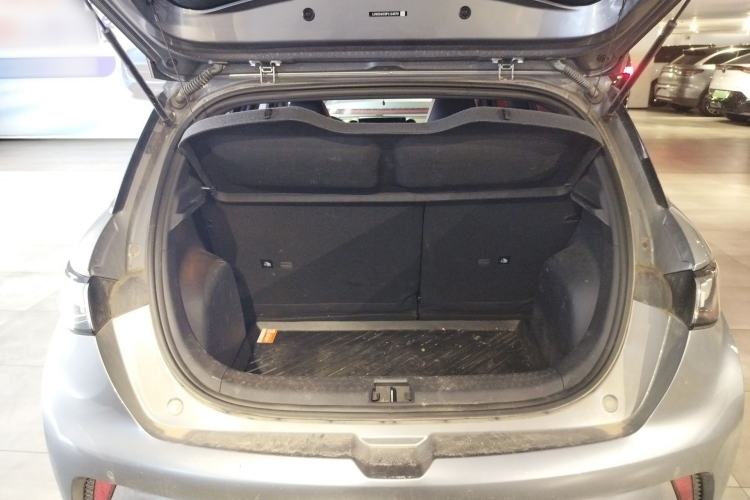 Used BYD Dolphin 2023 420 km Fashion Edition Trunk