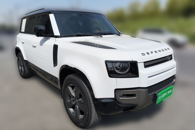 Used Land Rover Defender 2023 Facelift 110 3.0T P400 X-DYNAMIC HSE Front Right 45 Deg