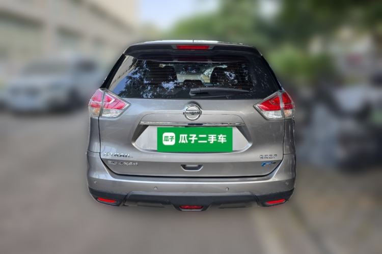 Used Nissan X-Trail 2014 2.5L CVT Leading Edition 4WD
