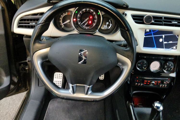 Used DS 3 2012 1.6L Supreme Edition
