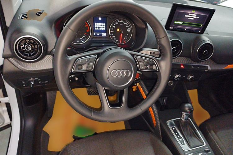 Used Audi Q2L 2018 35 TFSI Launch Exclusive Edition China V Steering Wheel