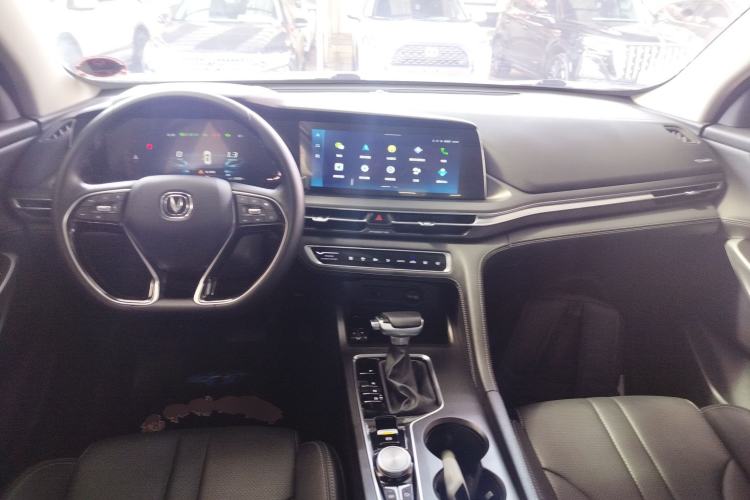Used CHANGAN CS75 PLUS 2021 1.5T Automatic Luxury Version Center Console