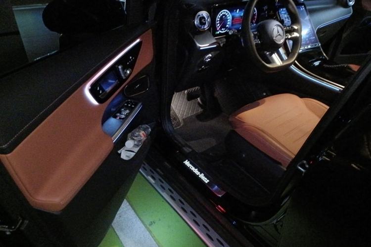 Used Mercedes-Benz GLC 2024 GLC 260 L 4MATIC Luxury Model 5 Seats
