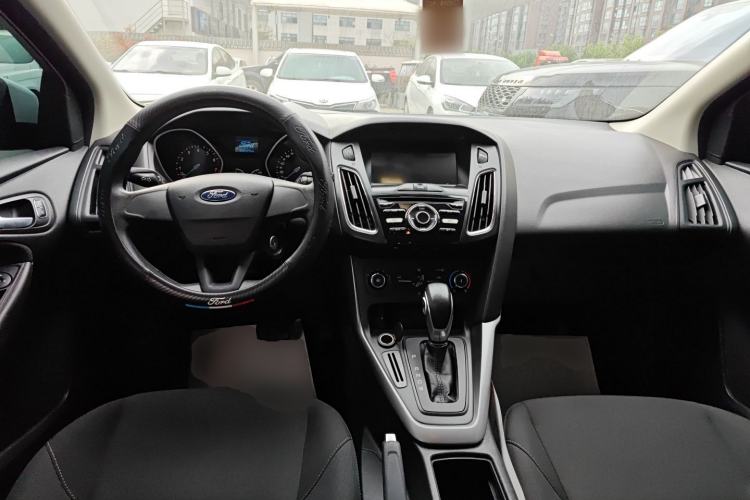 Used Ford Focus 2017 Hatchback 1.6L Automatic Comfort Plus SmartDrive Edition Center Console