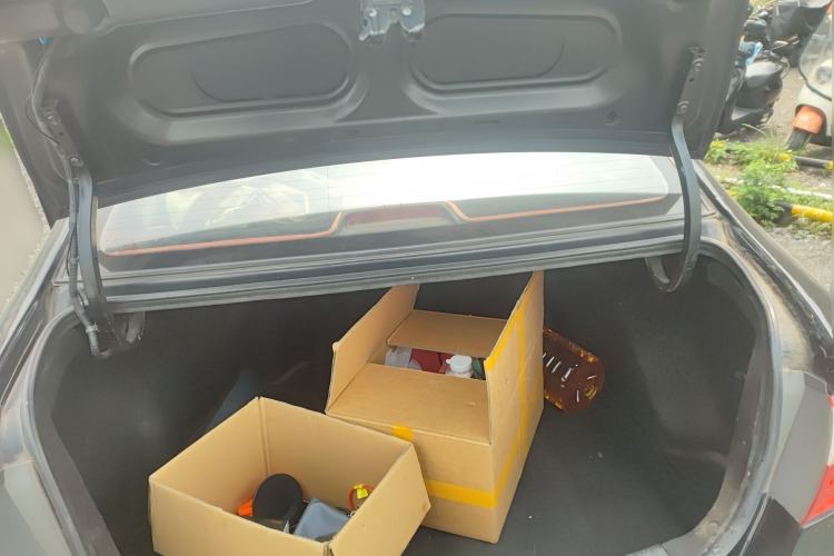 Used Hyundai Celesta 2011 1.6L Automatic Comfort Edition Trunk