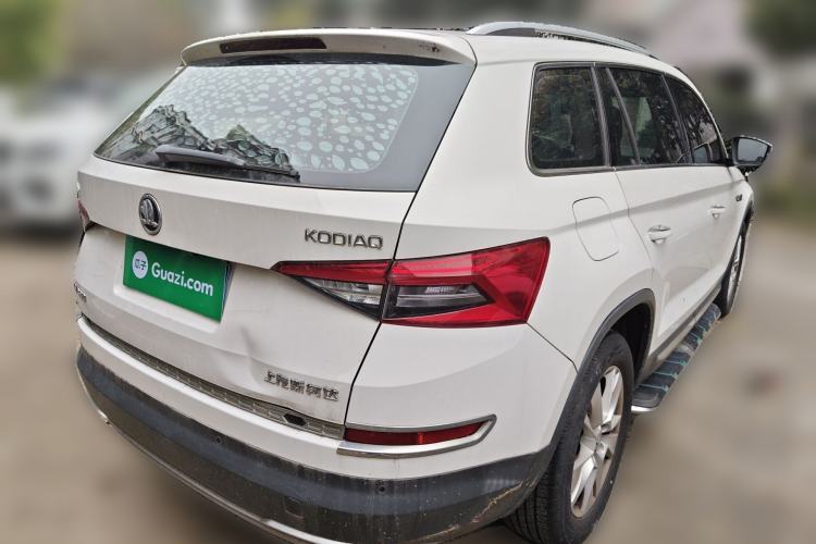 Used Skoda Kodiaq 2018 TSI330 7-Seater Two-Wheel-Drive Luxury Enjoyment Edition Rear Right 45 Deg