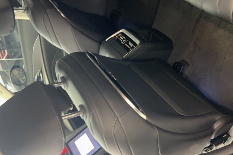 Used Hongqi H5 2023 2.0T Automatic Smart Connect Flagship Edition Interior 3