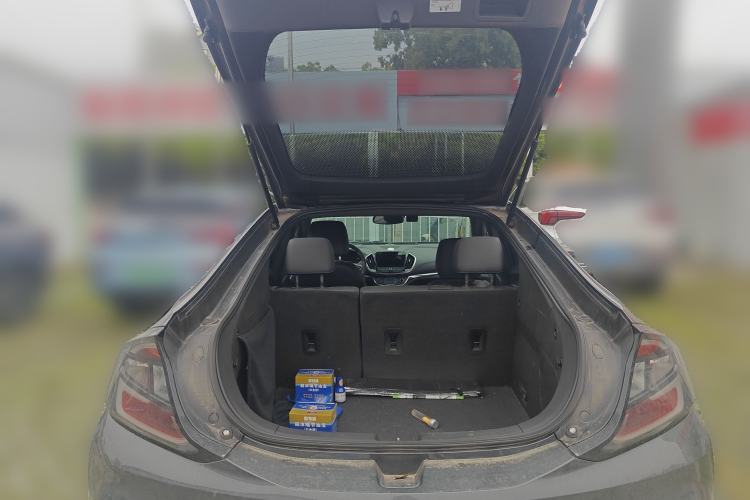 Used Buick VELITE 5 2017 Urban Extended-Range Model Trunk