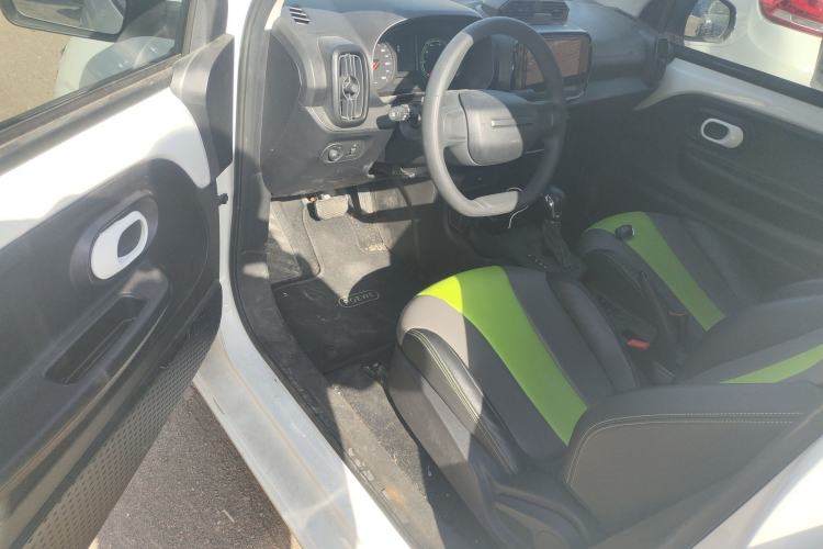 Used Roewe Clever 2021 302 km New Four-Seater Super-Efficient Version