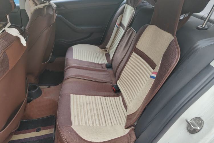 Used Volkswagen Jetta 2015 1.6L Manual Fashion Edition