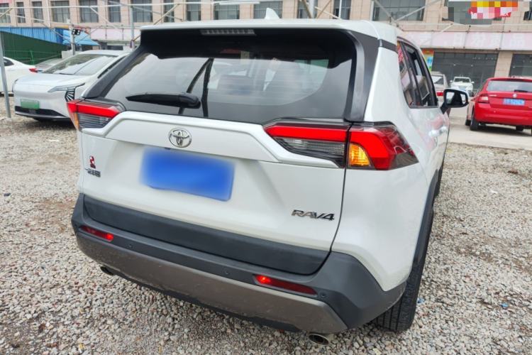 Used Toyota RAV4 2021 2.0L CVT Two-Wheel Drive Fashion Edition