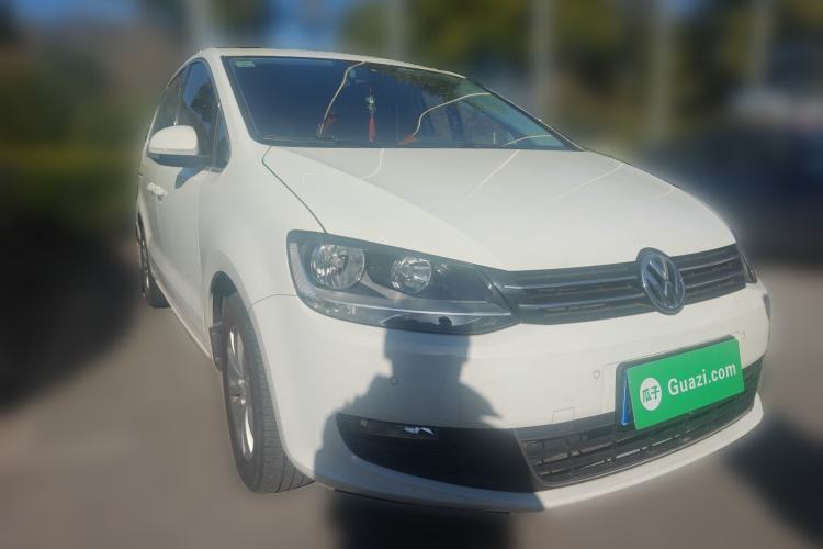 Used Volkswagen Sharan 2013 1.8TSI Standard Model Front Right 45 Deg