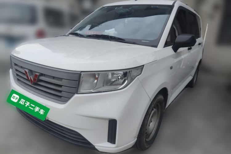 Used Wuling Hongguang PLUS 2019 1.5T Manual Standard Edition 5 Seats