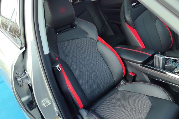 Used CHANGAN OSHAN Z6 2022 Blue Whale 1.5T DCT Luxury Model