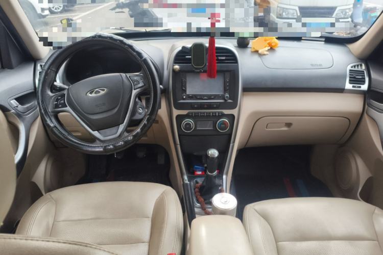 Used Chery Tiggo 3 2014 1.6L Manual Luxury Edition Center Console