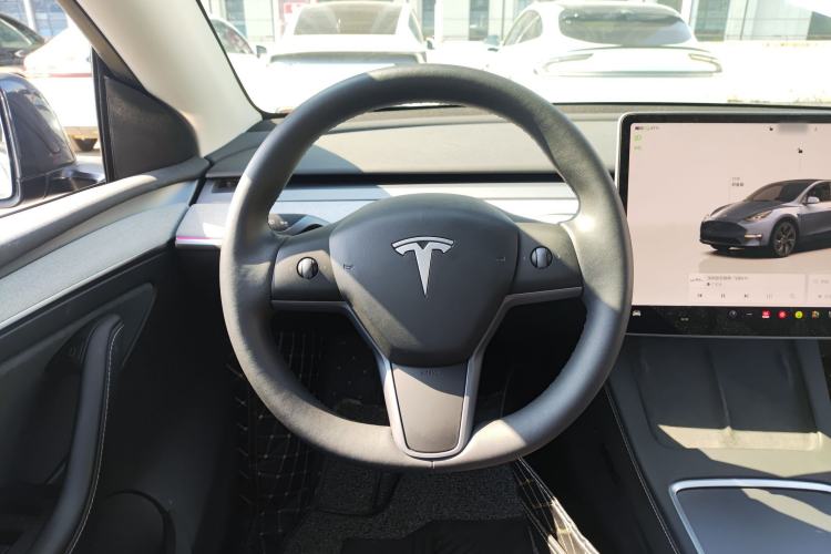 Used Tesla Model Y 2024 Rear-Wheel-Drive Version
