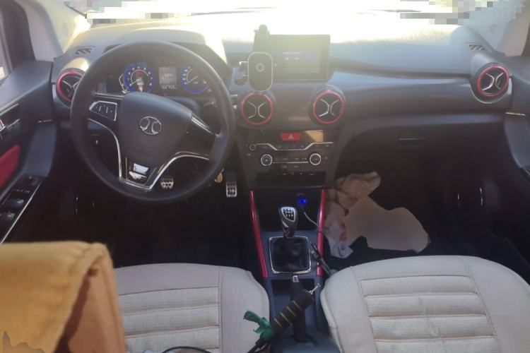 Used BAIC Senova X25 2015 1.5L manual Comfort trim level