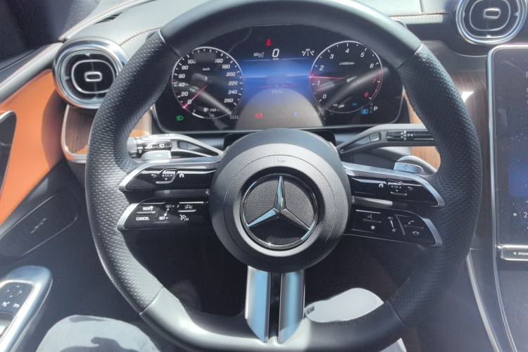 Used Mercedes-Benz GLC 2024 GLC 300 L 4MATIC Dynamic Edition 5-seater
