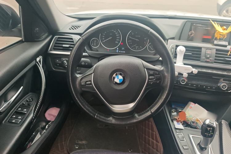 Used BMW 3 Series 2017 318Li Fashion Model Steering Wheel