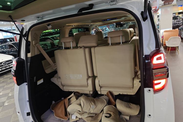 Used Toyota Vellfire 2023 Crown Dual-Engine 2.5L HV Prestige Edition