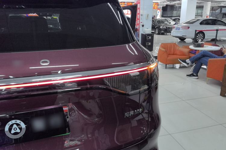 Used Hima AITO M8 2025 Extended-Range Ultra Version 53.4 kWh 5-Seater Edition Right Rear Taillight