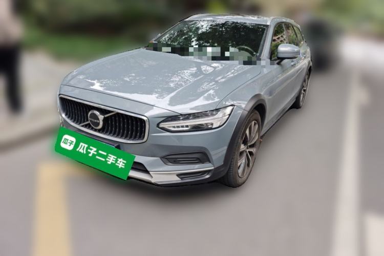 Used Volvo V90 2023 Cross Country B5 AWD Smart Range Edition