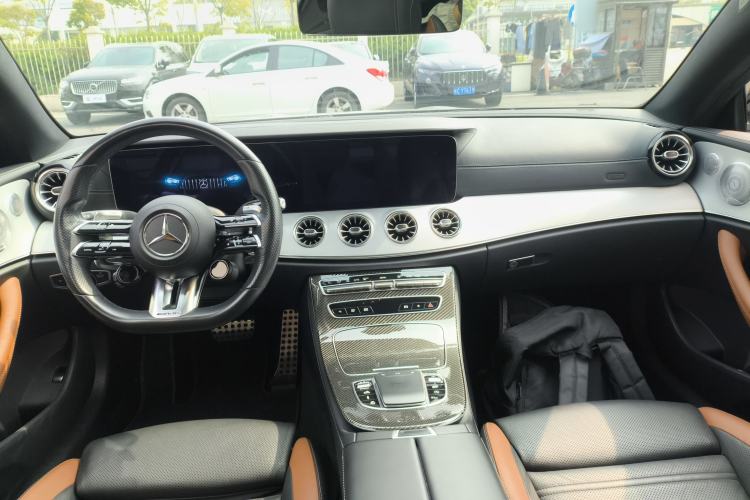 Used Mercedes-Benz E-Class AMG 2021 AMG E 53 4MATIC+ Coupe Center Console