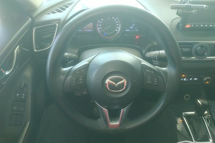 Used Mazda 3 Axela 2016 Sedan 2.0L Automatic Sport Model