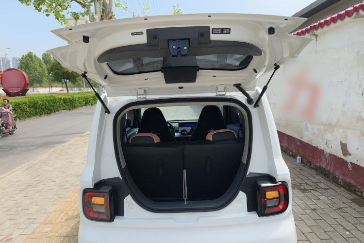 Used Livan Blue Balloon 2025 Model Dynamic Version Trunk