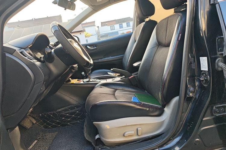 Used Nissan Tiida 2011 1.6T M-CVT Cool Edition
