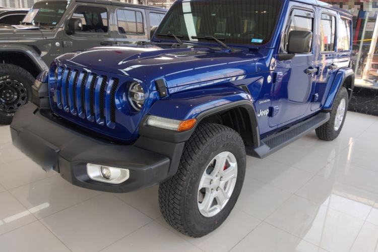 Used Jeep Wrangler 2019 2.0T Sahara Four-Door Brilliant Top Version China VI Emission Standard