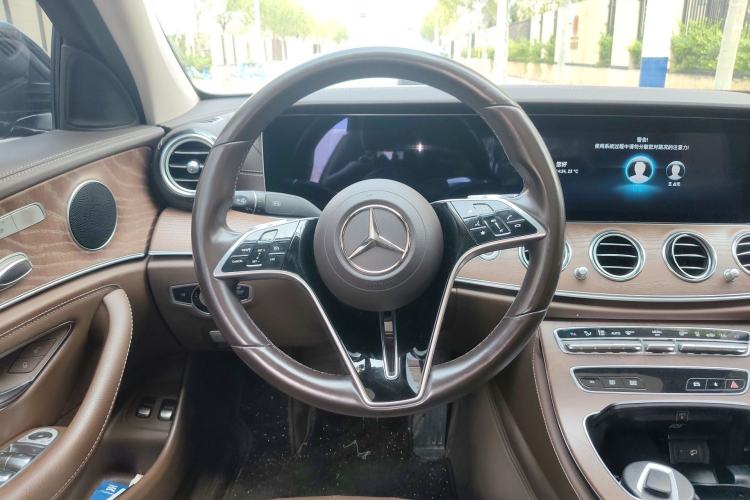 Used Mercedes-Benz E-Class New Energy 2022 Second Facelift E 350 e L Plug-in Hybrid Sedan Steering Wheel