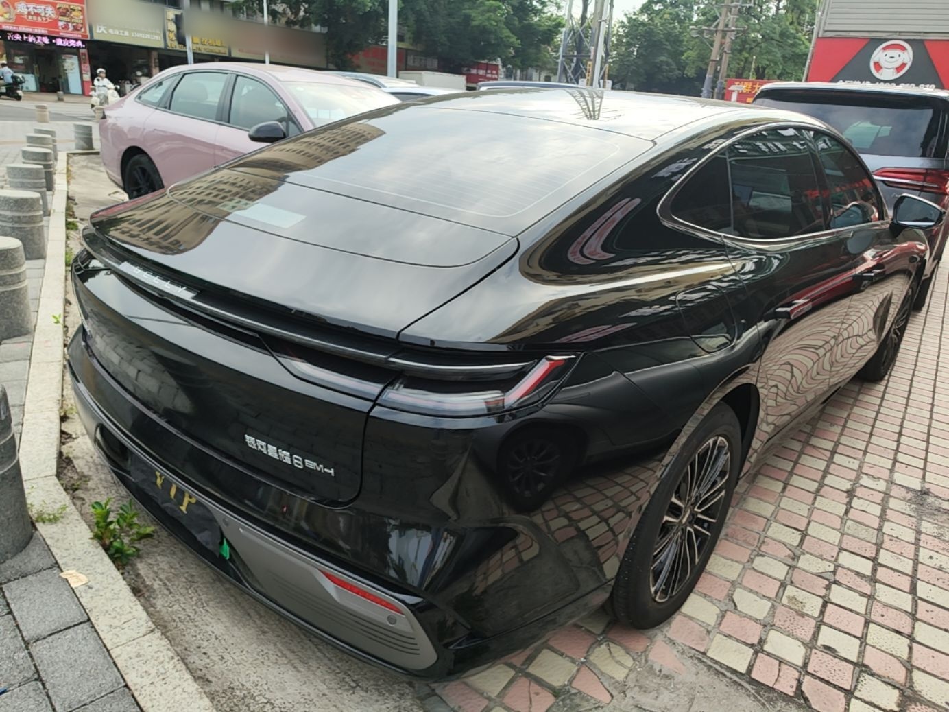 Geely Galaxy 8 2026 Model 225km EM-i Long-Range Ocean Edition — снимка 6