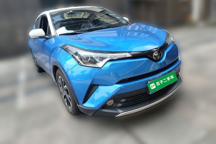 Used Toyota IZOA 2018 2.0L Yichi Edition China V Standard Front Right 45 Deg