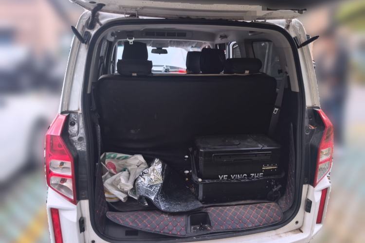 Used Wuling Hongguang PLUS 2020 1.5L Manual Comfort 7-Seater Trunk