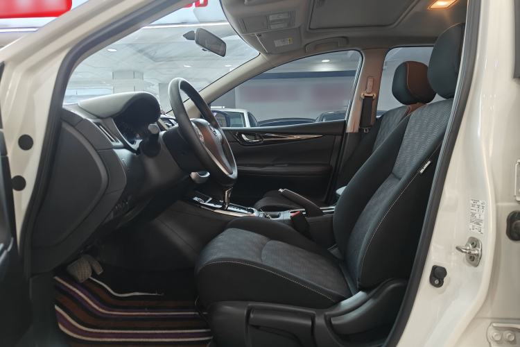 Used Nissan Tiida 2024 1.6L CVT Cool Dynamic Edition Interior 2