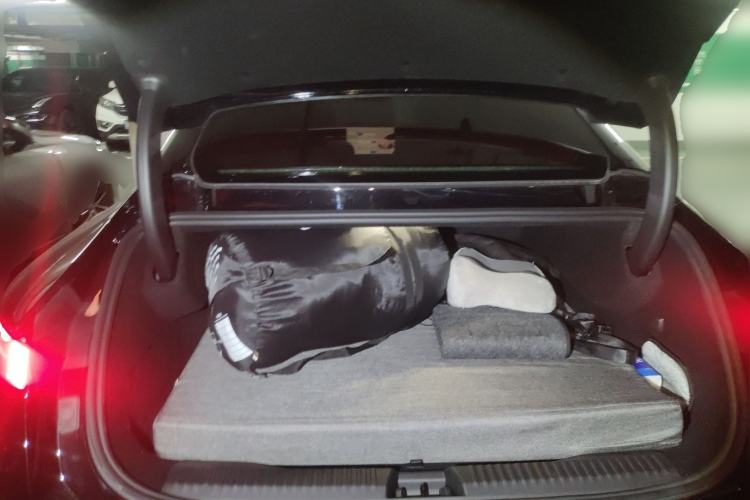 Used Lynk & Co Lynk & Co 10 EM-P 2025 Model 240 All-Wheel Drive Ultra—Sport Edition