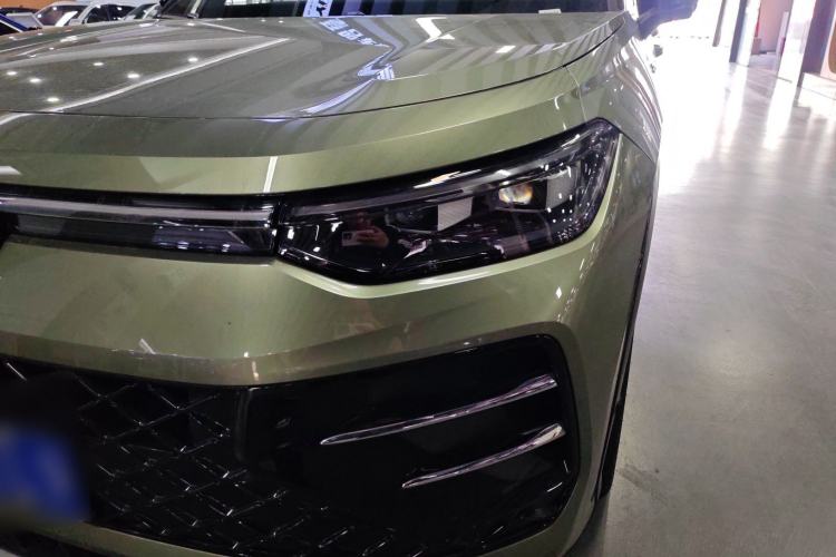 Used Volkswagen Tayron 2025 Tiguan L 380TSI 4Motion Luxury Easy Package