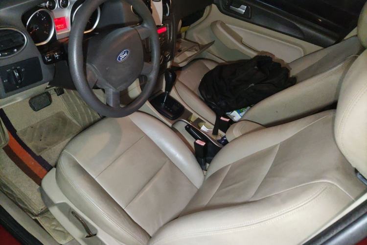 Used Ford Focus 2011 Hatchback 1.8L Automatic Fashion Edition
