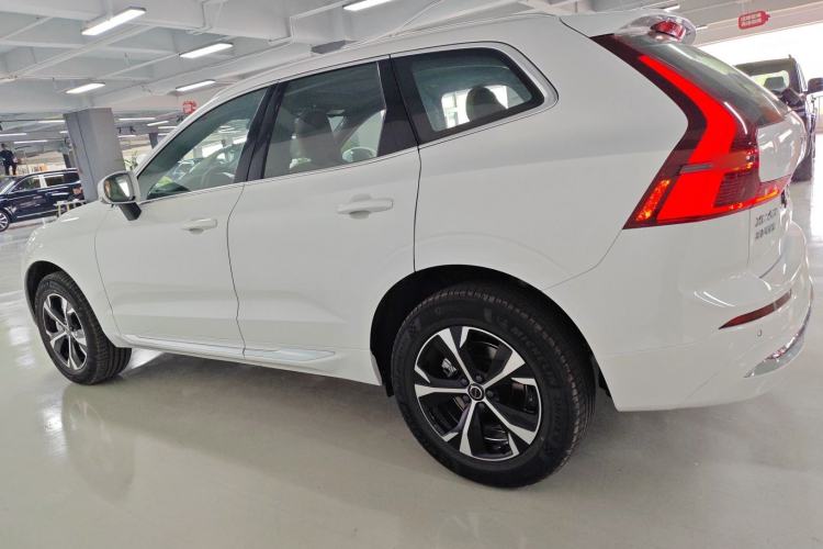 Used Volvo XC60 2026 B5 4x4 Smart Luxury Edition
