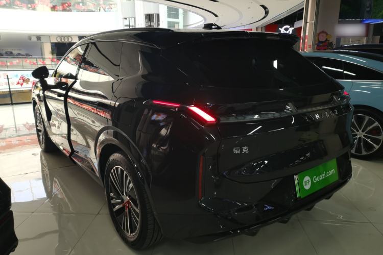 Used Lynk & Co 08 EM-P 2025 120km Long-Range Pro
