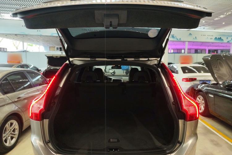 Used Volvo XC60 2015 T5 Smart Upgrade Model
