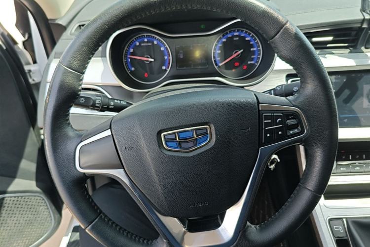 Used Geely Auto Vision 2019 Upgraded Model 1.5L Manual Luxury Version China VI Standard